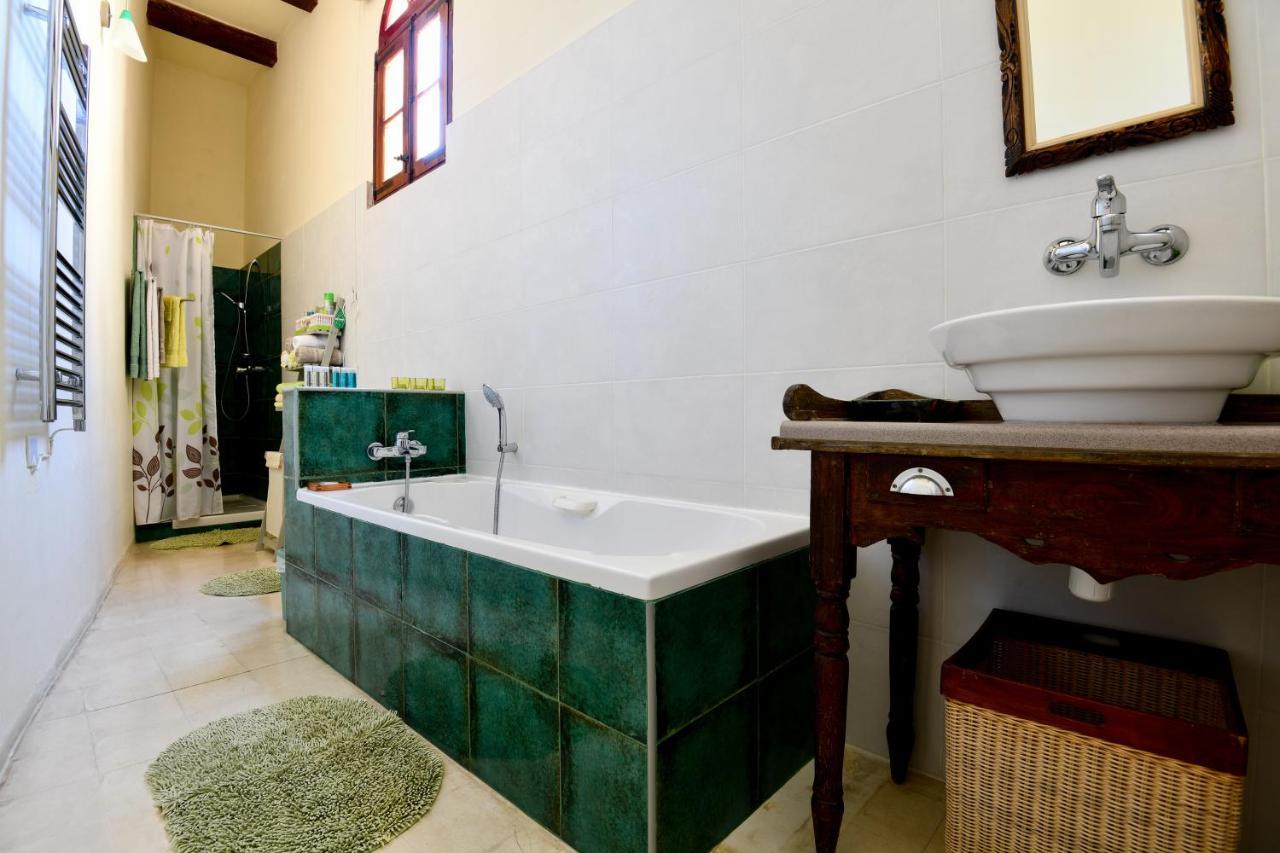 Charming B&B Dar Ta Zeppi Qala Exterior foto